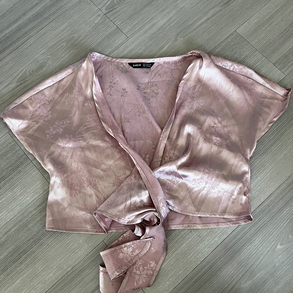 2 Pack of shirts